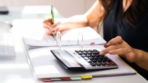 , HONDURAS &#8211; Honduran workers with a salary of less than USD 850 will be exempt from paying income tax (ISR)